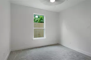 1313 Knight St, Houston, TX 77022 - Photo 9