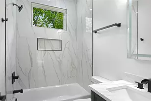 1313 Knight St, Houston, TX 77022 - Photo 11