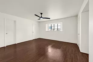7702 Dashwood Dr, Houston, TX 77036 - Photo 17