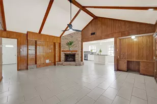 7702 Dashwood Dr, Houston, TX 77036 - Photo 9