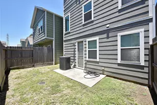 5502 Camaguey St, Houston, TX 77023 - Photo 33