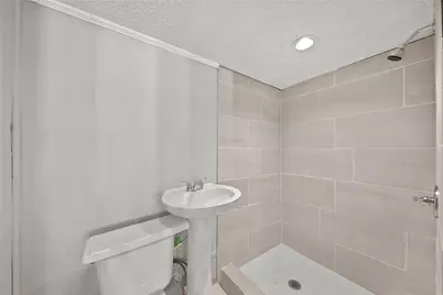 2835 Dragonwick Drive, Houston, TX 77045 - Photo 17