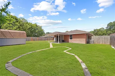 2835 Dragonwick Drive, Houston, TX 77045 - Photo 19