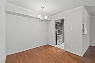 4627 Wild Indigo St, Houston, TX 77027 - Photo 5