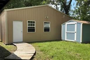 2009 Sandlewood Dr, Bay City, TX 77414 - Photo 7