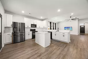 11323 Cora Ln, Willis, TX 77318 - Photo 13