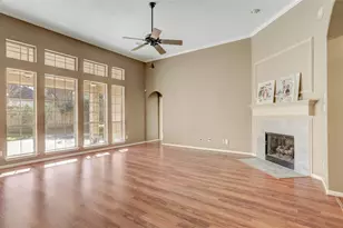 124 S Brooksedge Circle, The Woodlands, TX 77382 - Photo 9