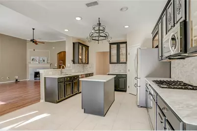 124 S Brooksedge Circle, The Woodlands, TX 77382 - Photo 13