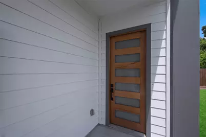 9313 Jutland Road, Houston, TX 77033 - Photo 29