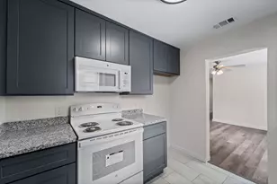 1615 McKee St, Houston, TX 77009 - Photo 7