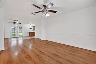 1125 E Lambuth Ln, Deer Park, TX 77536 - Photo 5