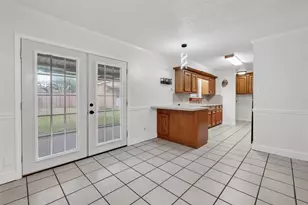 1125 E Lambuth Ln, Deer Park, TX 77536 - Photo 11