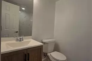 4642 Mierianne St, Houston, TX 77093 - Photo 9