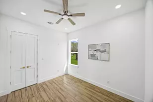 1511 Waco St, Dayton, TX 77535 - Photo 13