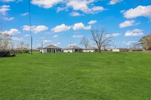 1511 Waco St, Dayton, TX 77535 - Photo 31