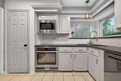3519 Cave Springs Drive, Houston, TX 77339 - Photo 17