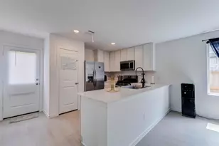 27450 Sweetwater Bay Dr, Katy, TX 77493 - Photo 9