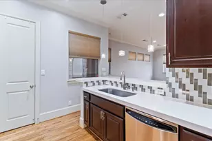 931 W 23rd St, Houston, TX 77008 - Photo 17