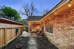 5130 Saxon Dr, Houston, TX 77092 - Photo 15