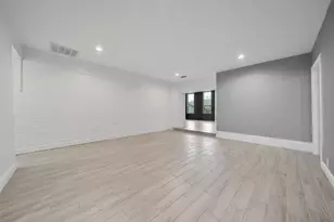 11005 Gloria Dr, Houston, TX 77013 - Photo 3