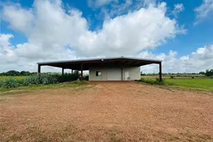 1240 Crooked Rd, Cat Spring, TX 78933 - Photo 5