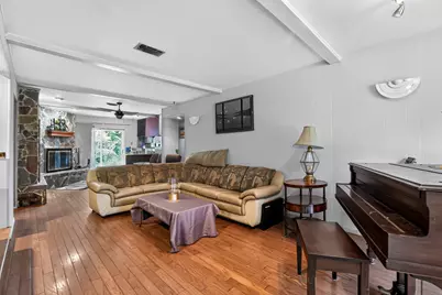 915 Oak Cliff Drive, Grapevine, TX 76051 - Photo 7