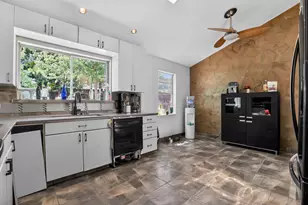 915 Oak Cliff Dr, Grapevine, TX 76051 - Photo 17