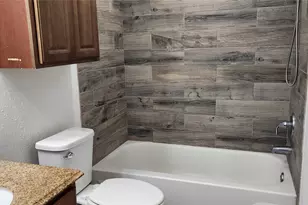 3123 Silver Falls Dr, Houston, TX 77339 - Photo 9