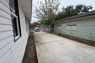 7305 Capitol St, Houston, TX 77011 - Photo 27
