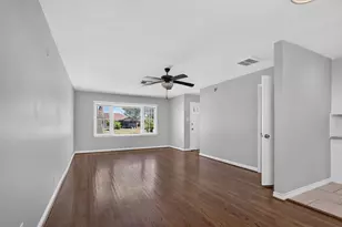 1409 Wycliffe Dr, Houston, TX 77043 - Photo 7