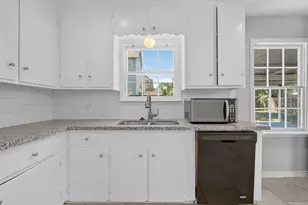 1409 Wycliffe Dr, Houston, TX 77043 - Photo 11