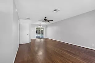 1409 Wycliffe Dr, Houston, TX 77043 - Photo 5