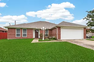 3413 Blue Wing Dr, Dickinson, TX 77539 - Photo 1