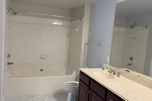 7575 Kirby Dr, Houston, TX 77030 - Photo 19