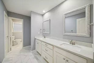 19 Thornhill Oaks Dr, Houston, TX 77015 - Photo 25