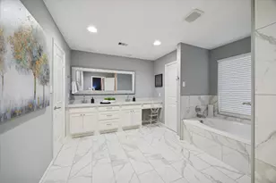 19 Thornhill Oaks Dr, Houston, TX 77015 - Photo 21