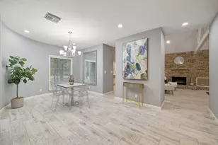 19 Thornhill Oaks Dr, Houston, TX 77015 - Photo 5