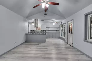 7210 Pine Grove Dr, Houston, TX 77092 - Photo 11