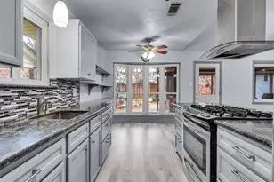 7210 Pine Grove Dr, Houston, TX 77092 - Photo 19