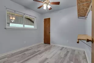 7210 Pine Grove Dr, Houston, TX 77092 - Photo 21