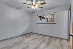 7210 Pine Grove Dr, Houston, TX 77092 - Photo 25
