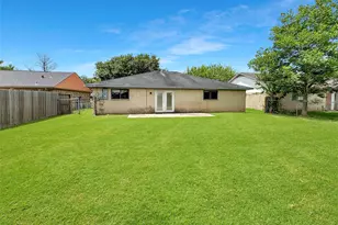 12019 New Brunswick Dr, Houston, TX 77089 - Photo 19