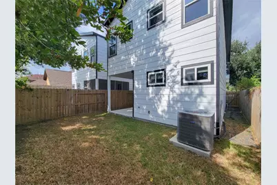 5019 Creekmont Drive, Houston, TX 77091 - Photo 39