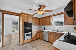 10407 Waving Fields Dr, Houston, TX 77064 - Photo 9