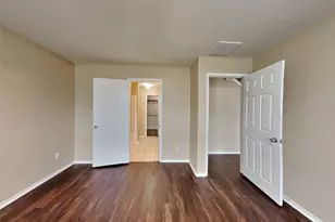 8030 Echinacea Dr, Baytown, TX 77521 - Photo 9