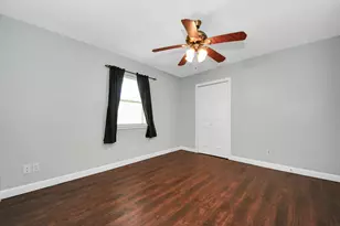 204 Audubon Woods Ct, Richwood, TX 77531 - Photo 15