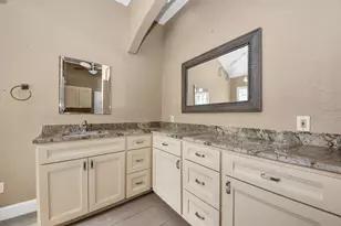 204 Audubon Woods Ct, Richwood, TX 77531 - Photo 17