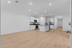 9018 Rose Water Trl, Rosharon, TX 77583 - Photo 15