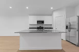 9018 Rose Water Trl, Rosharon, TX 77583 - Photo 5