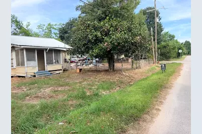 611 E Dallas Street, Cleveland, TX 77327 - Photo 1
